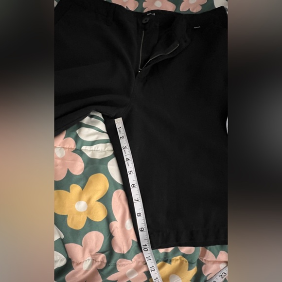 Hurley Shorts Size 36 - Picture 5 of 5